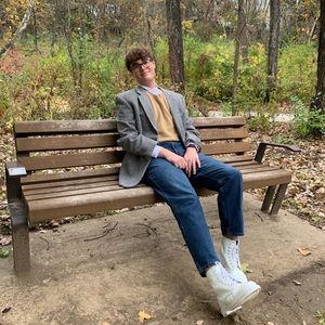 Meet your Posher, Alton